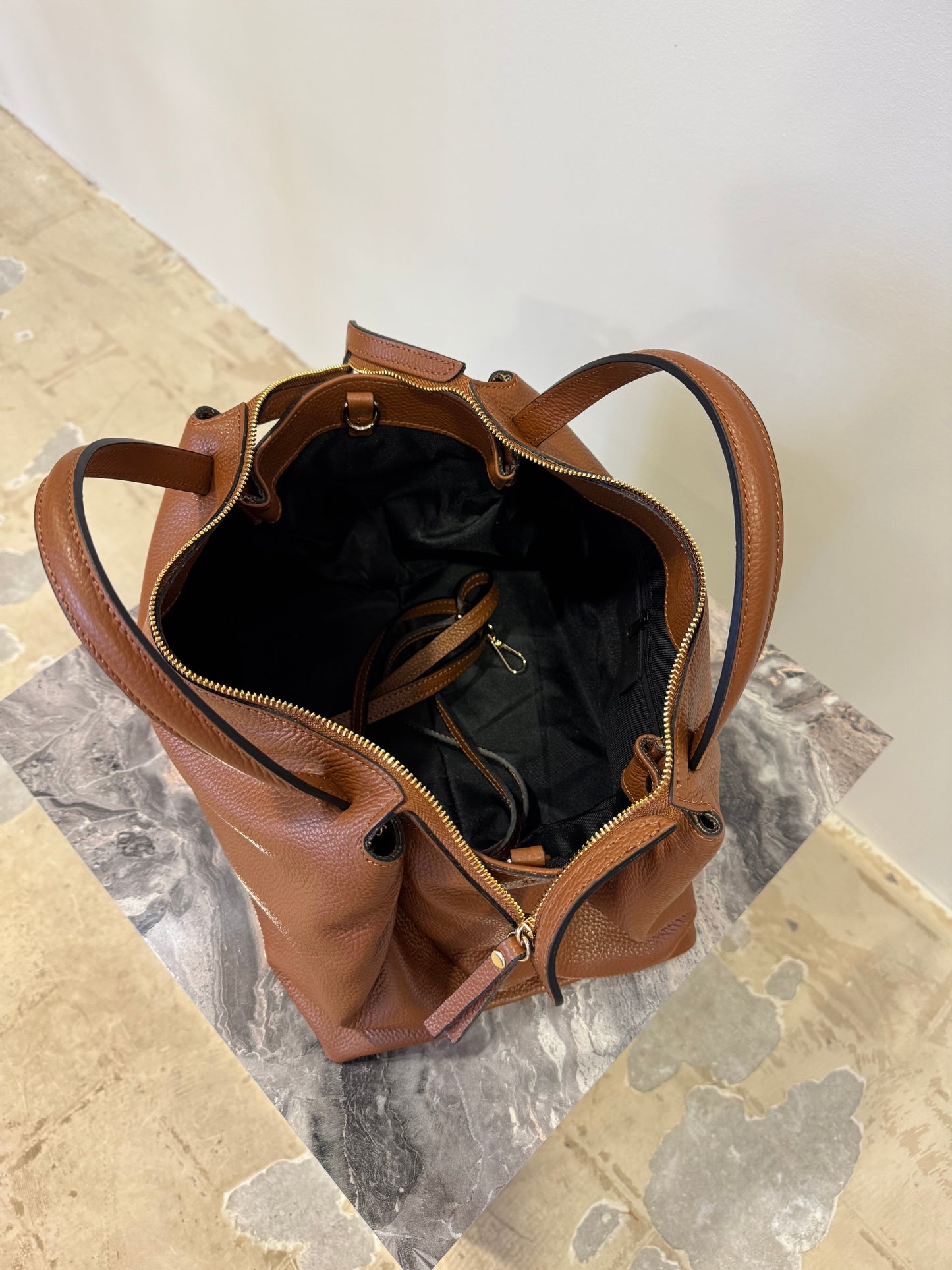 Elegante Leder-Handtasche in cognac – Made in Italy