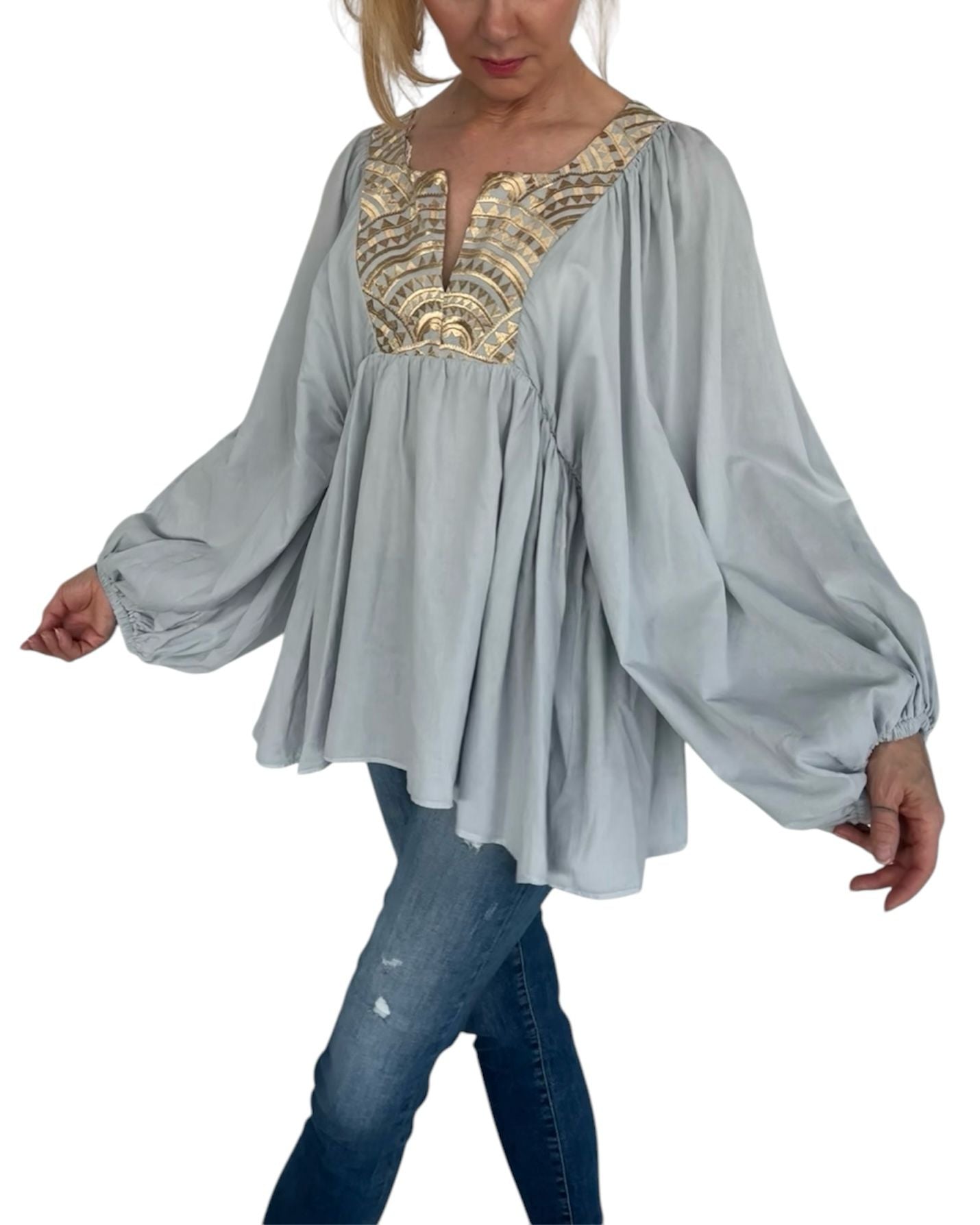 Bluse von Greek Archaic Kori - stilvolle Leichtigkeit mit kunstvoller Stickerei