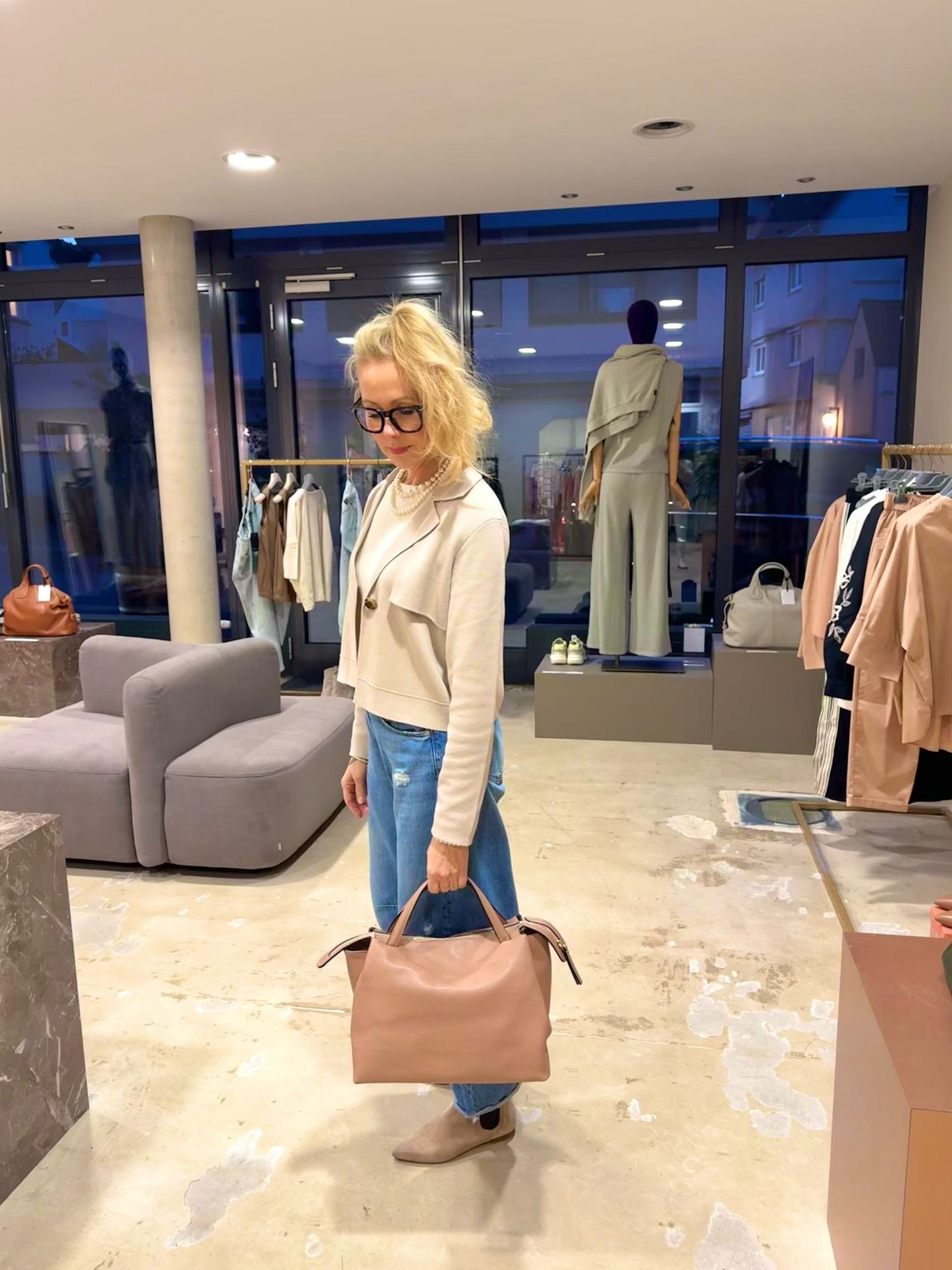 Elegante Leder-Handtasche in nude – Made in Italy