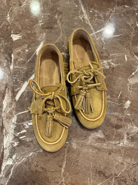 Boat-Loafer aus Veloursleder mit Tassels & seitlichen Fransen